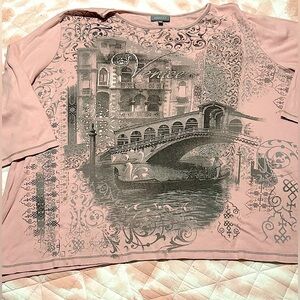 Essentials women’s tee, saying “Venice,” size 4X